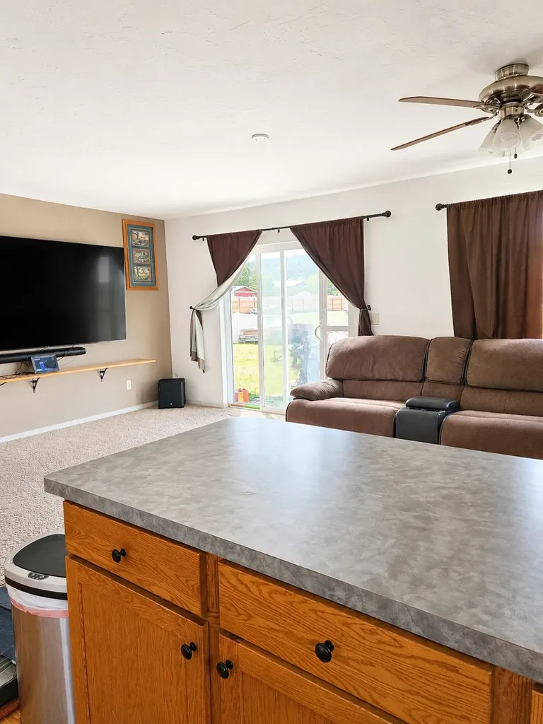 1128 Klondyke Loop Somers MT 59932