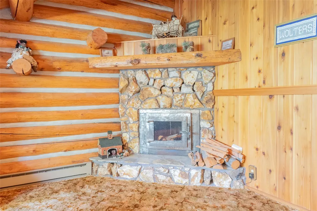 2133 Lost Horse Trail Hamilton MT 59840