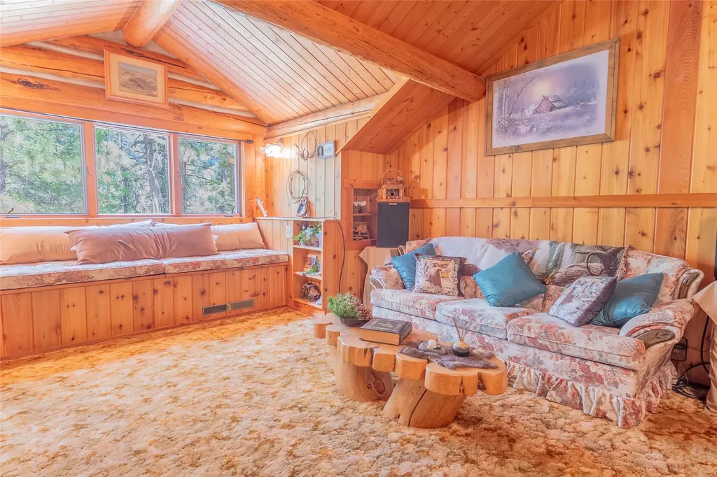 2133 Lost Horse Trail Hamilton MT 59840
