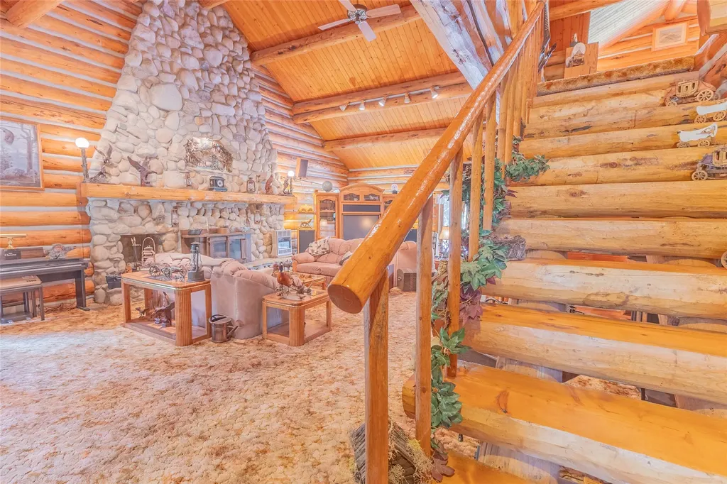 2133 Lost Horse Trail Hamilton MT 59840