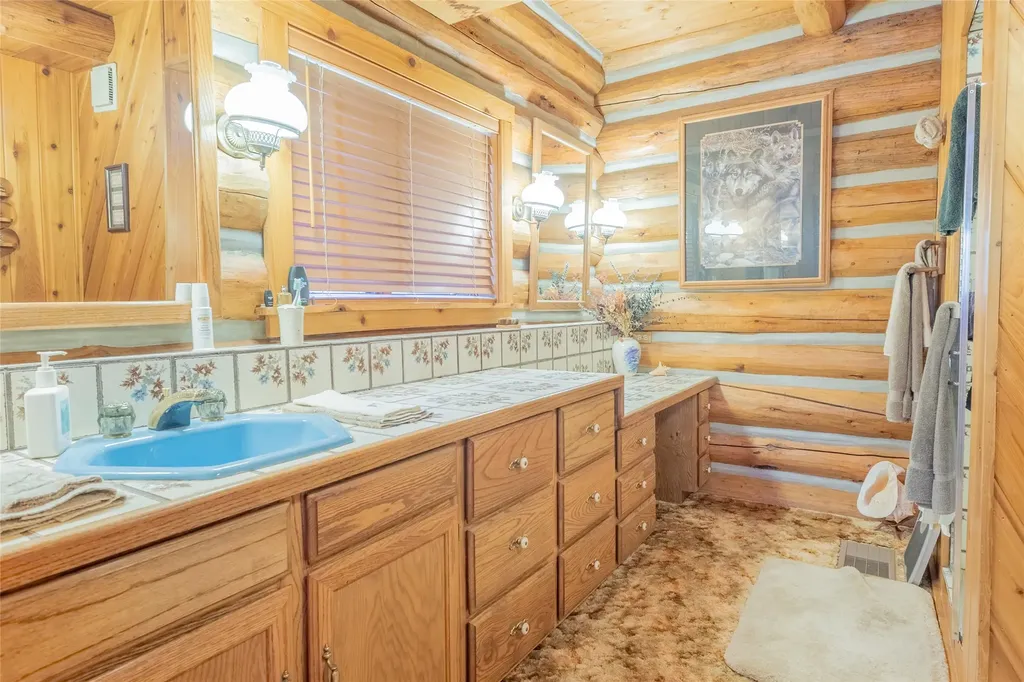 2133 Lost Horse Trail Hamilton MT 59840