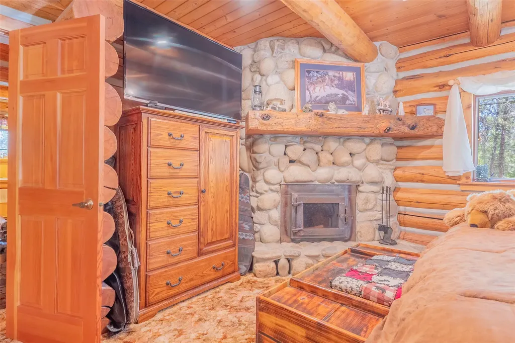 2133 Lost Horse Trail Hamilton MT 59840