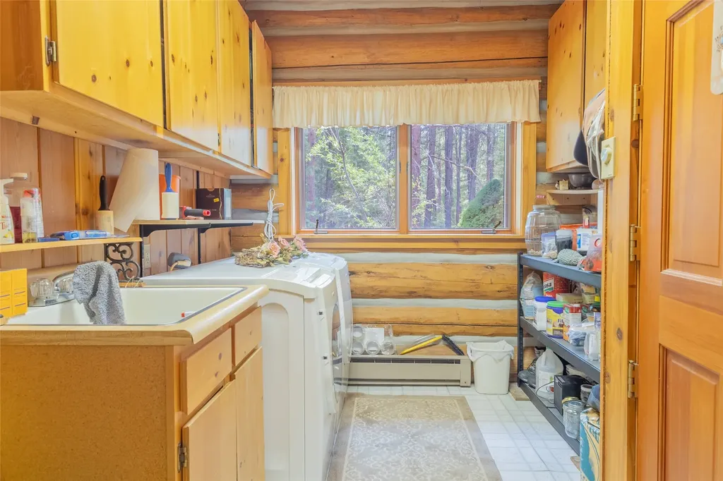 2133 Lost Horse Trail Hamilton MT 59840