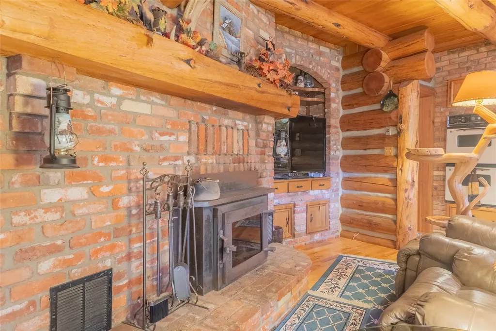 2133 Lost Horse Trail Hamilton MT 59840