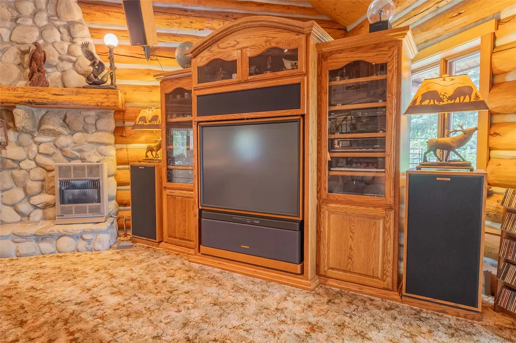 2133 Lost Horse Trail Hamilton MT 59840