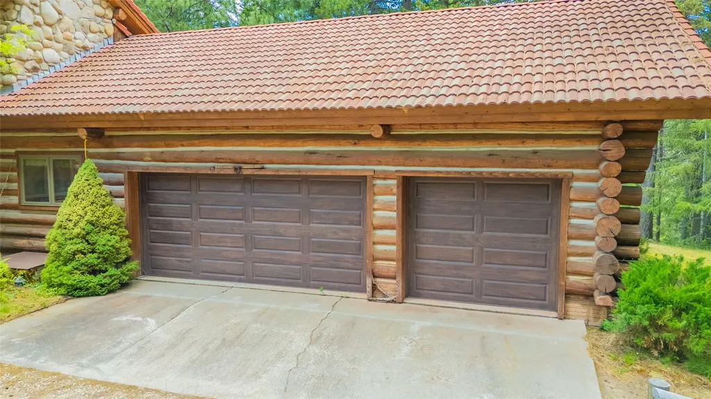 2133 Lost Horse Trail Hamilton MT 59840