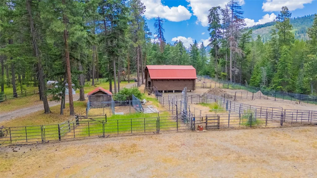 2133 Lost Horse Trail Hamilton MT 59840