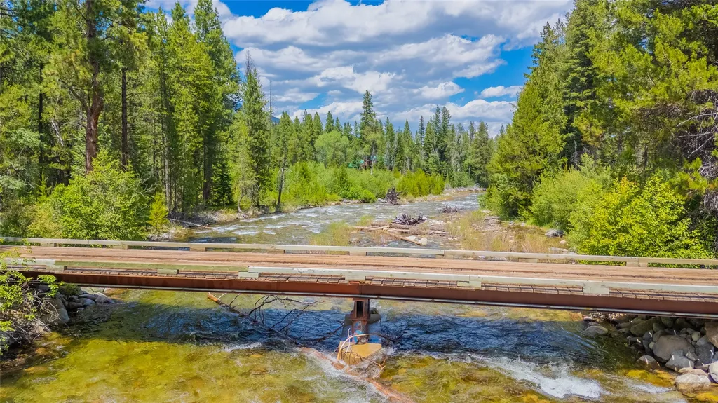 2133 Lost Horse Trail Hamilton MT 59840