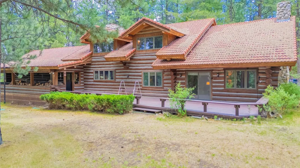 2133 Lost Horse Trail Hamilton MT 59840