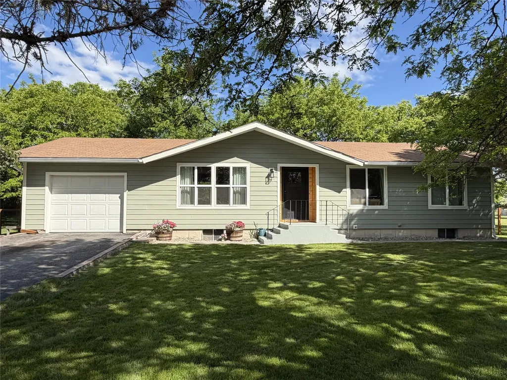 3 Howells Lane Plains MT 59859