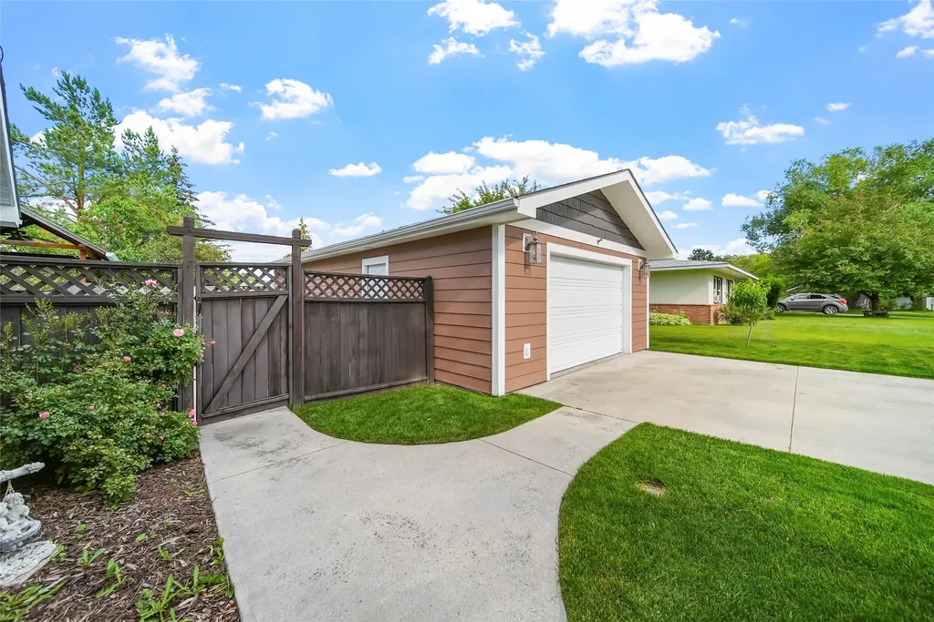 1321 8th Avenue E Kalispell MT 59901