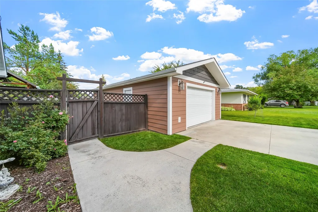 1321 8th Avenue E Kalispell MT 59901