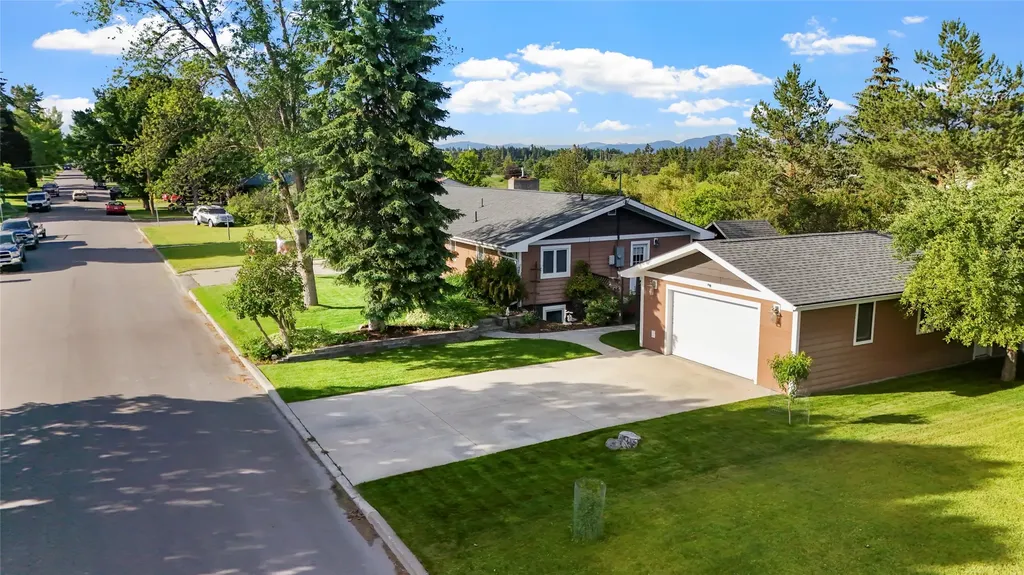 1321 8th Avenue E Kalispell MT 59901