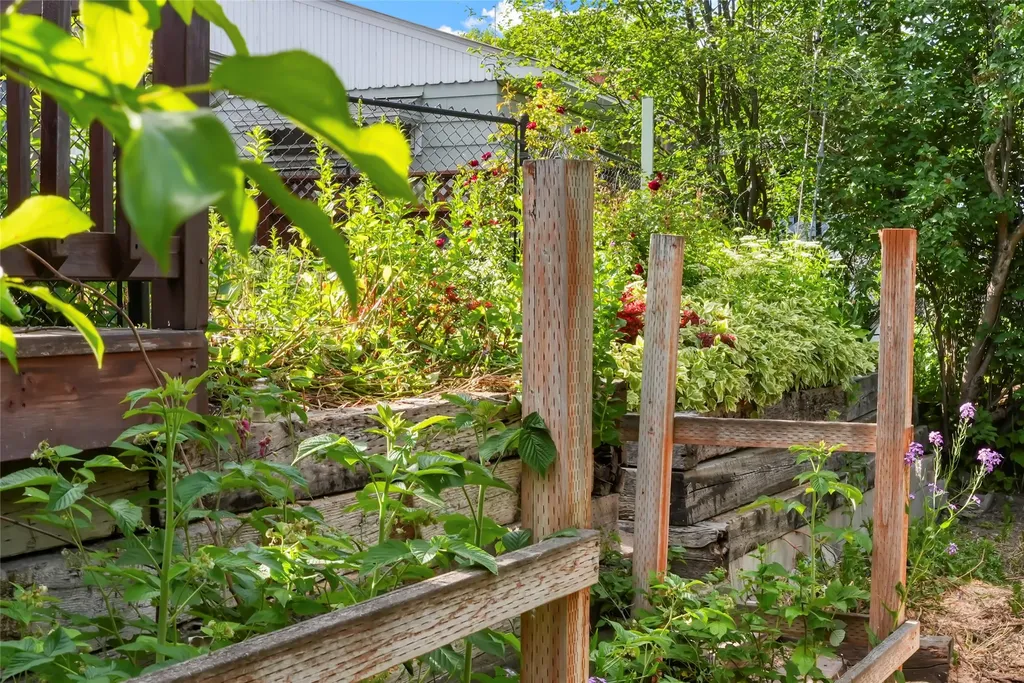 1321 8th Avenue E Kalispell MT 59901