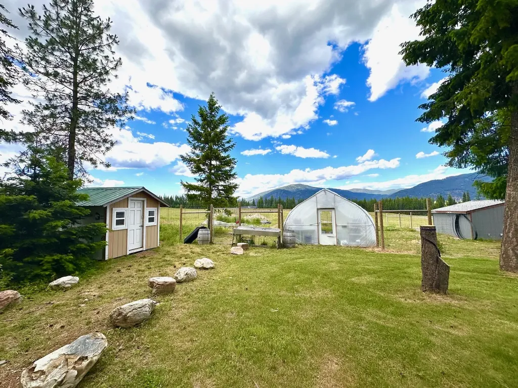 95 Triple J Loop Trout Creek MT 59874