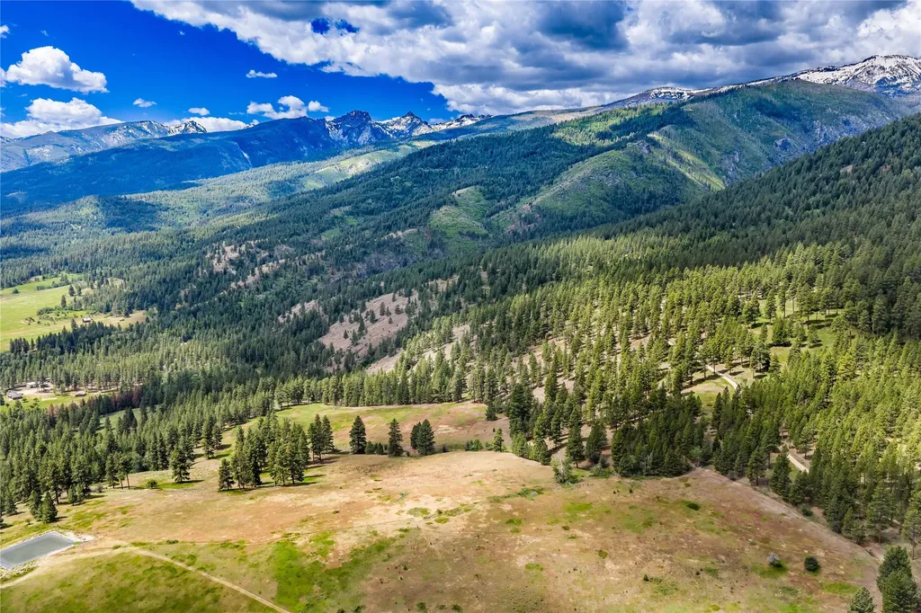 956 & 952 Falling Star Road Victor MT 59875