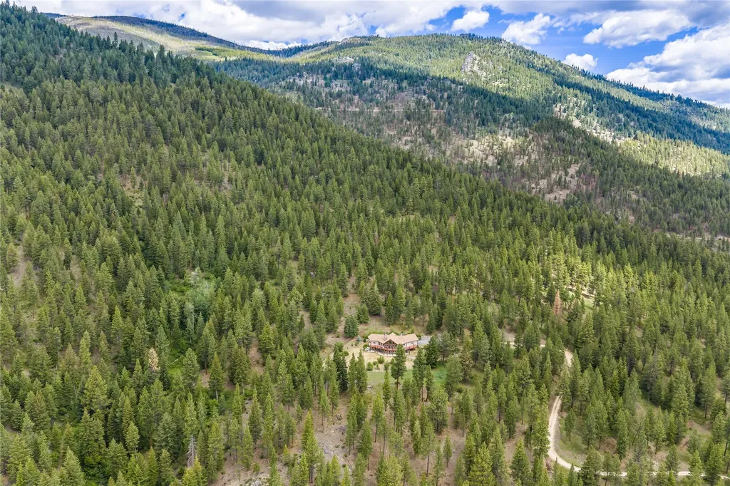 956 & 952 Falling Star Road Victor MT 59875