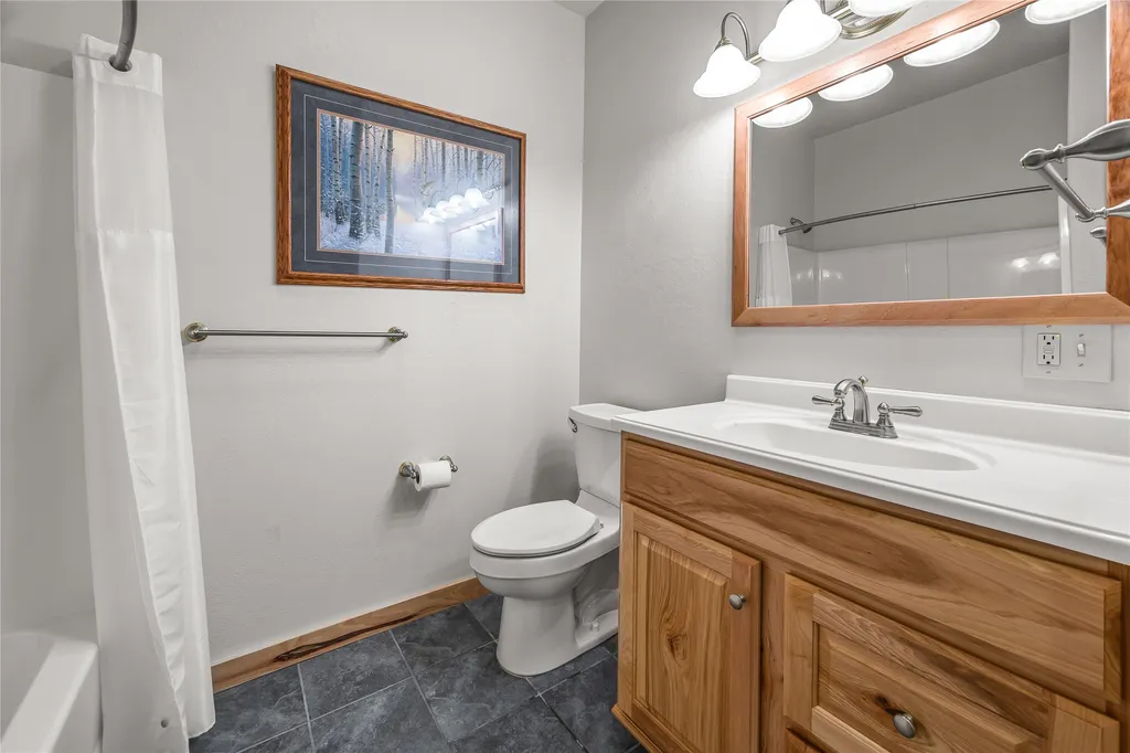 956 & 952 Falling Star Road Victor MT 59875