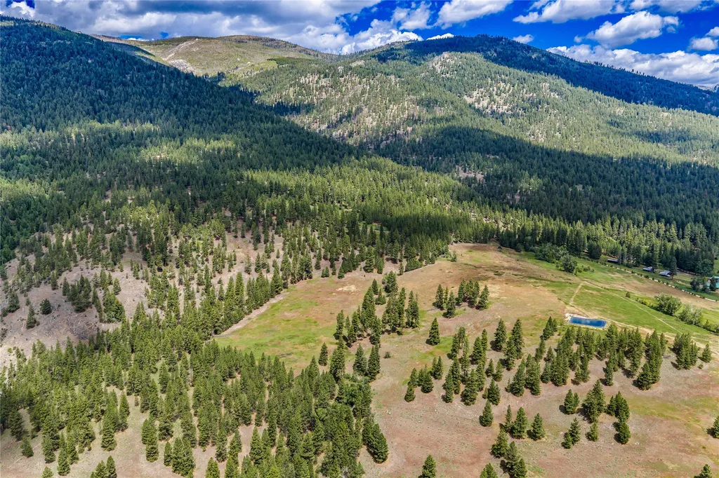 956 & 952 Falling Star Road Victor MT 59875