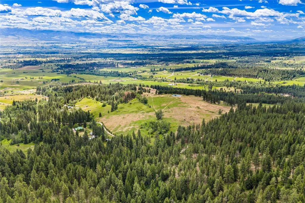 956 & 952 Falling Star Road Victor MT 59875