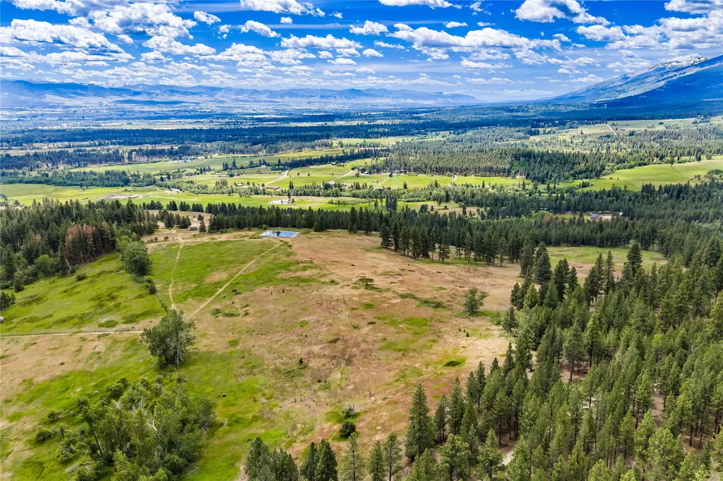 956 & 952 Falling Star Road Victor MT 59875