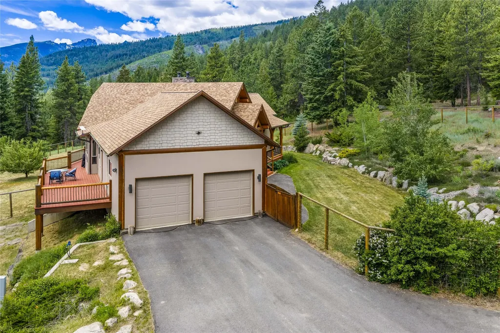 956 & 952 Falling Star Road Victor MT 59875