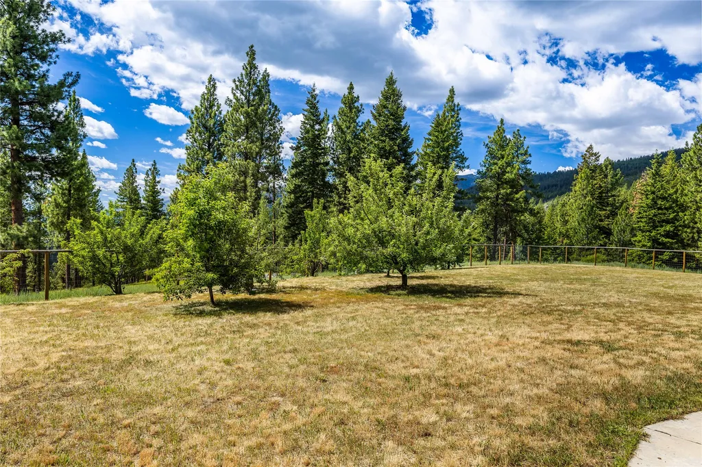 956 & 952 Falling Star Road Victor MT 59875