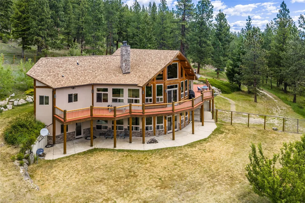 956 & 952 Falling Star Road Victor MT 59875