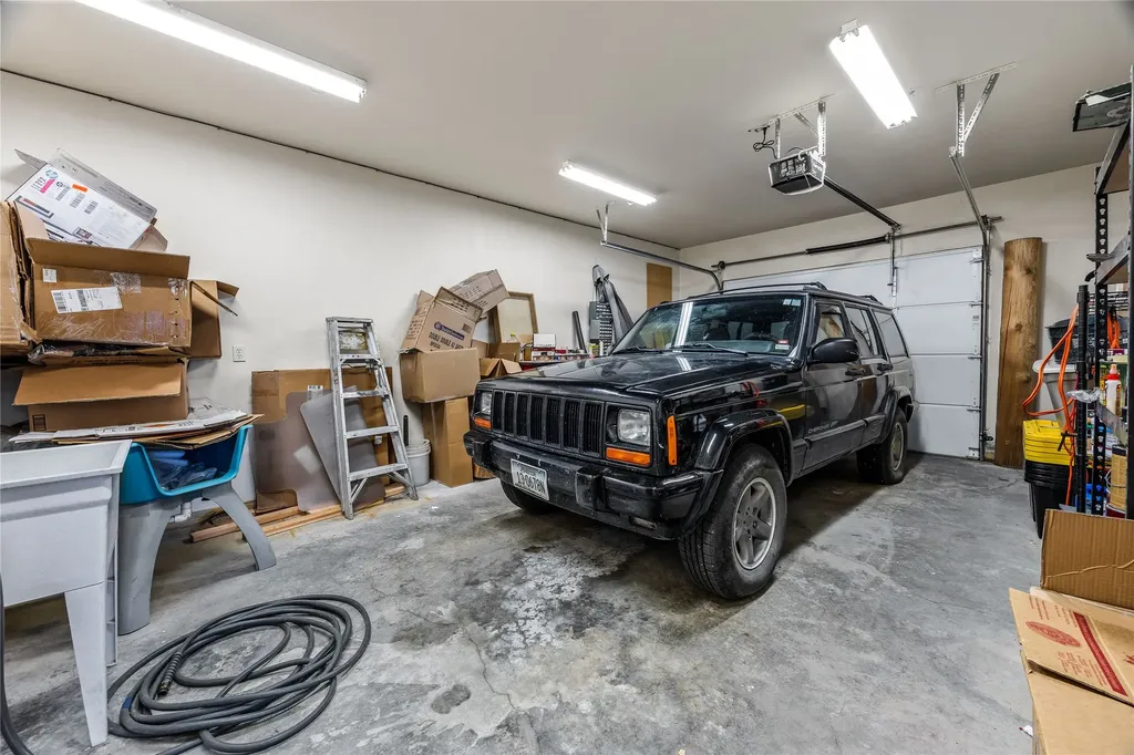 956 & 952 Falling Star Road Victor MT 59875