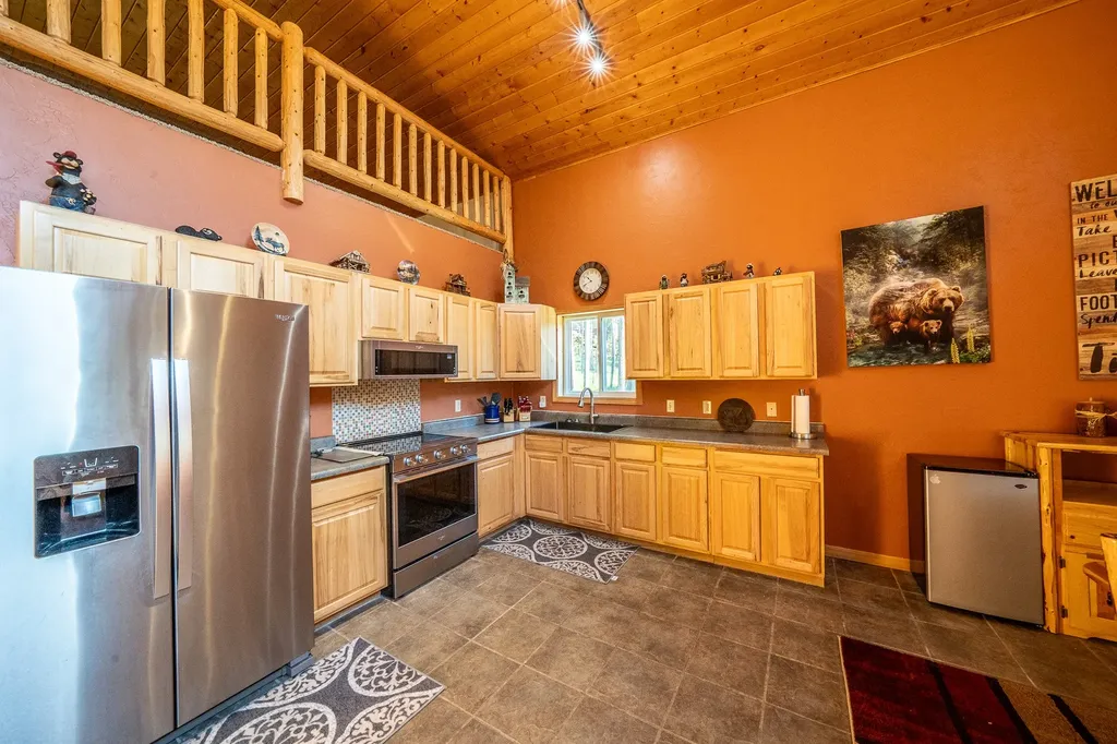 23 Lodgepole Lane W Anaconda MT 59711