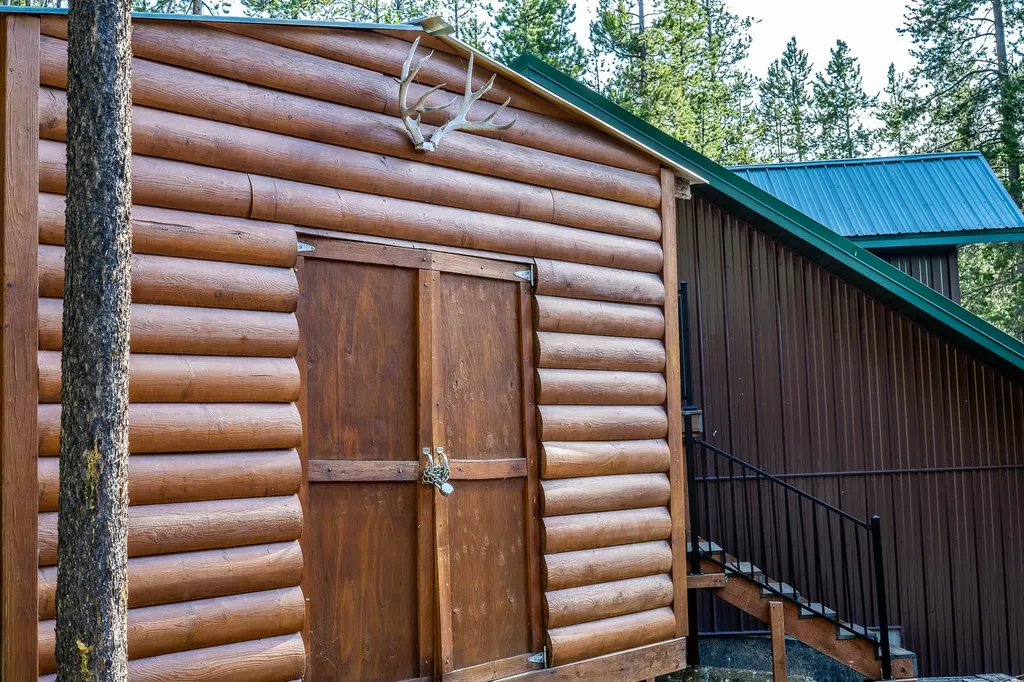 23 Lodgepole Lane W Anaconda MT 59711