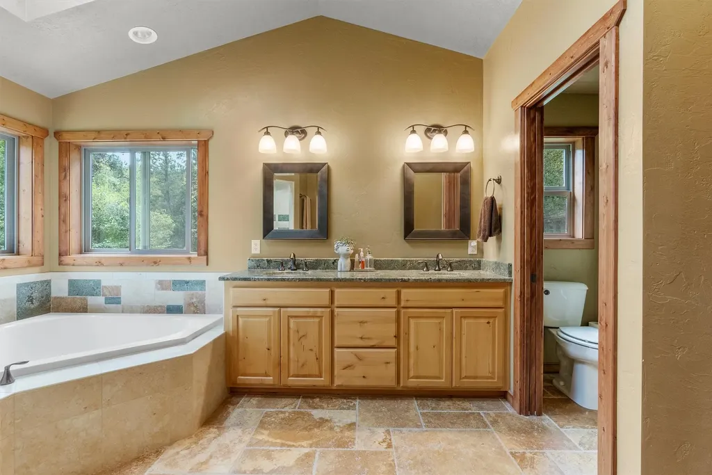 729 Sheafman Creek Road Hamilton MT 59840