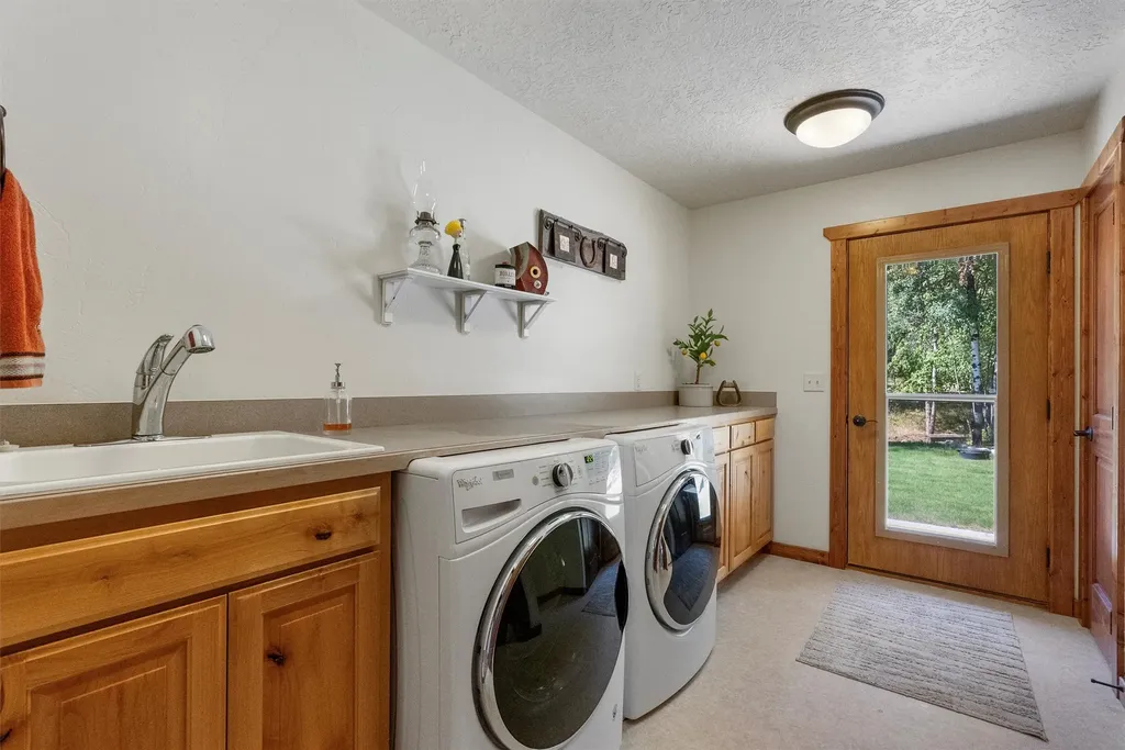 729 Sheafman Creek Road Hamilton MT 59840