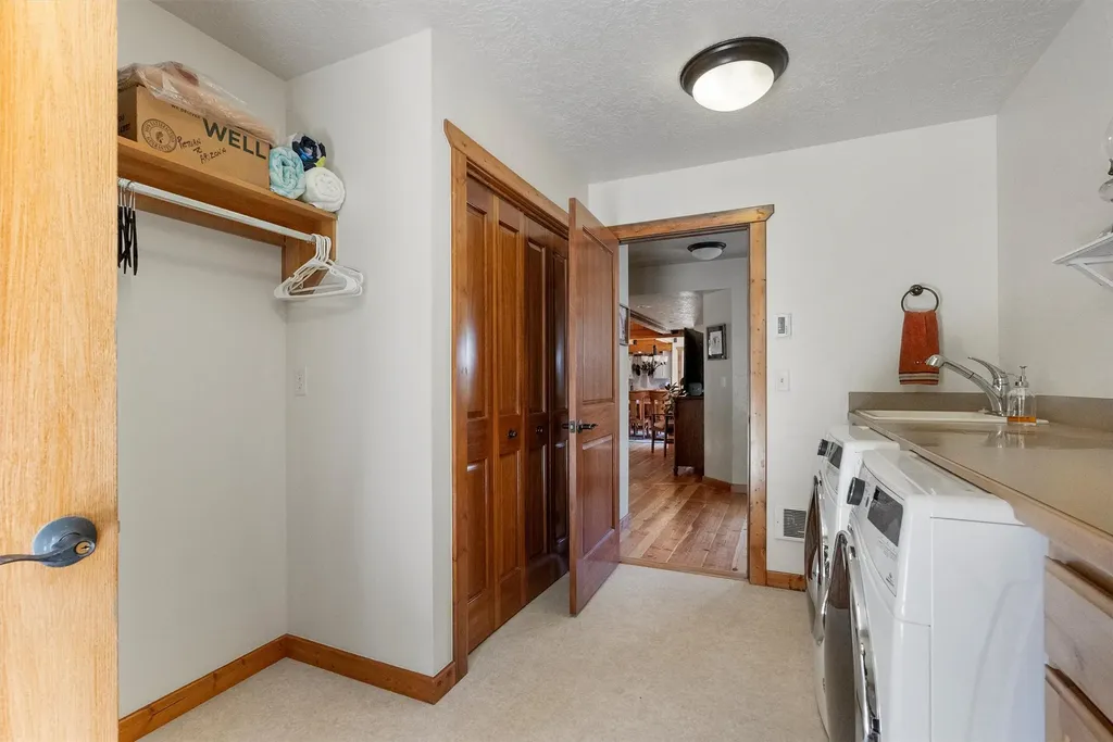 729 Sheafman Creek Road Hamilton MT 59840