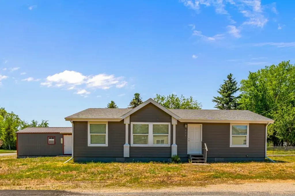 101 S 2nd Street Roberts MT 59070