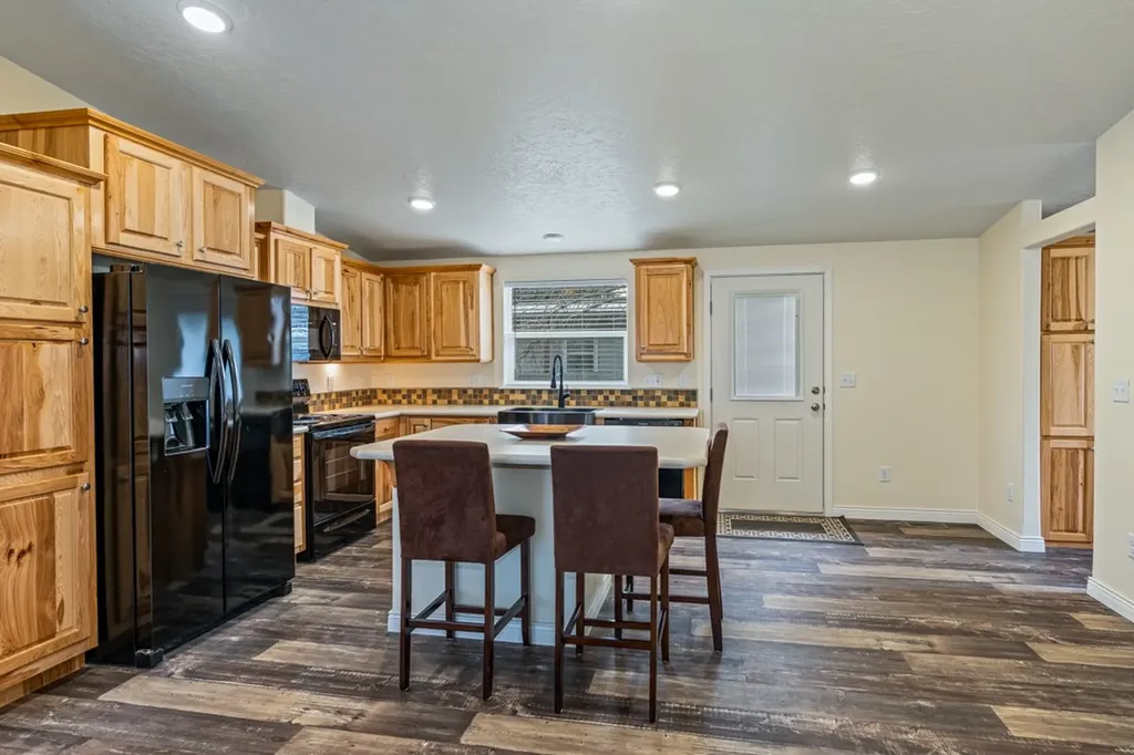 101 S 2nd Street Roberts MT 59070