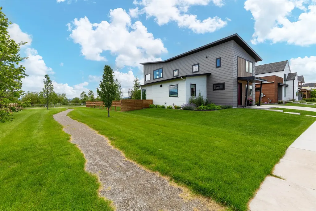 1832 Ryun Sun Way Bozeman MT 59718
