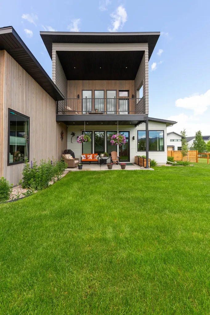 1832 Ryun Sun Way Bozeman MT 59718