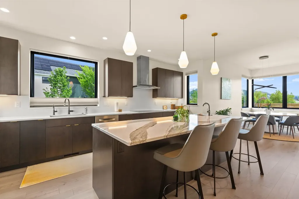 1832 Ryun Sun Way Bozeman MT 59718