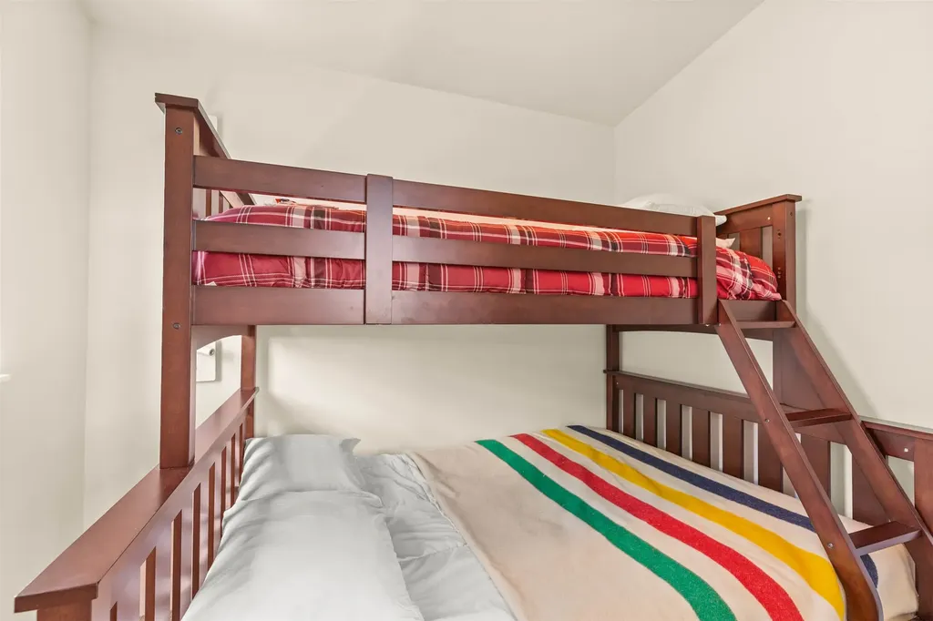 1832 Ryun Sun Way Bozeman MT 59718