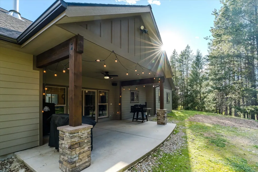 9343 Us Hwy 2 W Marion MT 59925
