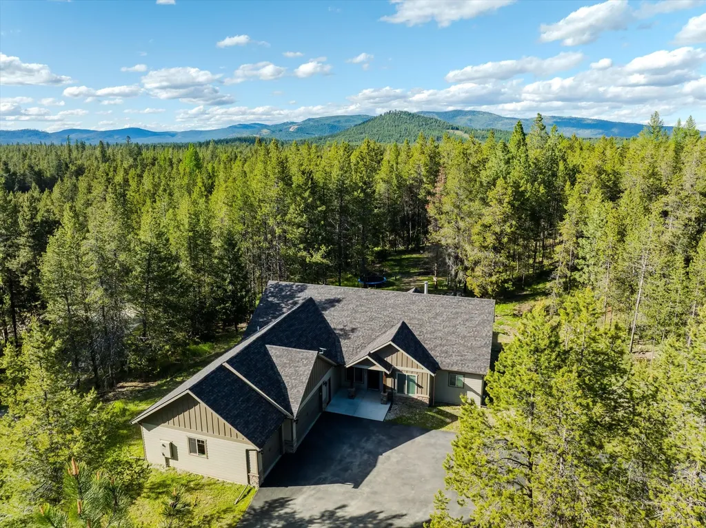 9343 Us Hwy 2 W Marion MT 59925
