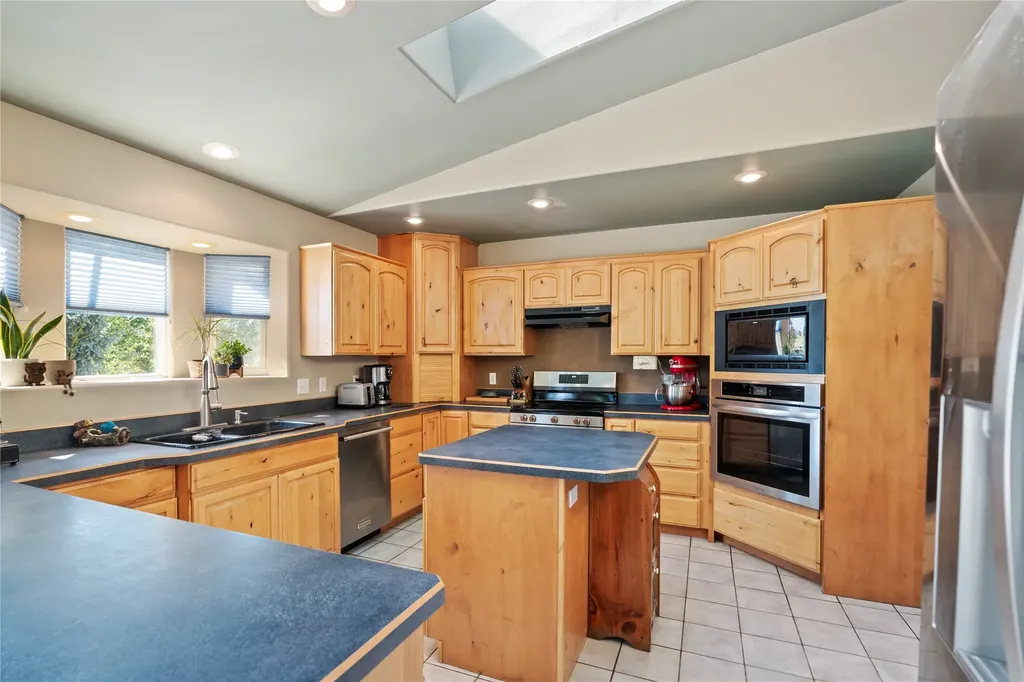 3 Stagecoach Road East Helena MT 59635