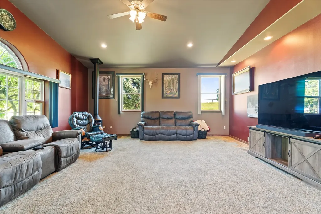 3 Stagecoach Road East Helena MT 59635