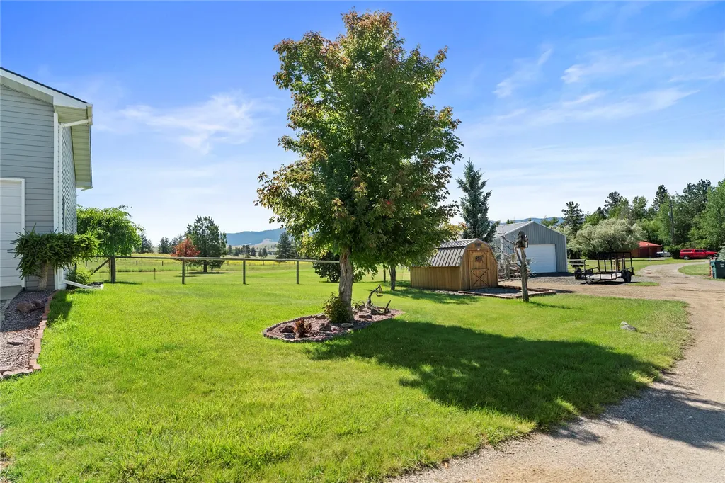 3 Stagecoach Road East Helena MT 59635