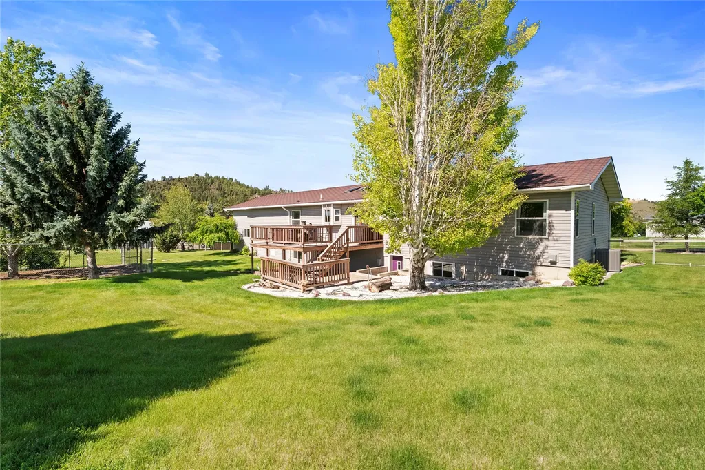 3 Stagecoach Road East Helena MT 59635