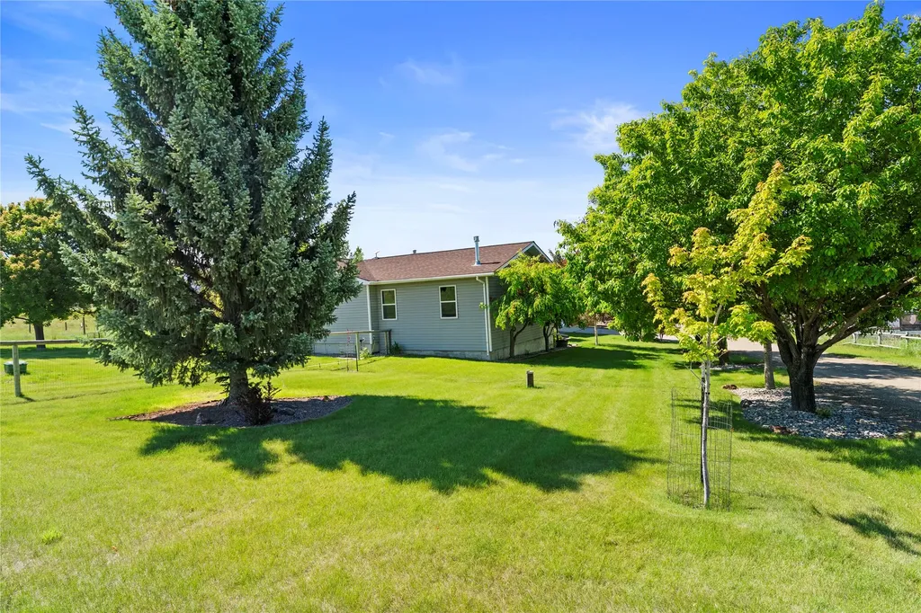 3 Stagecoach Road East Helena MT 59635