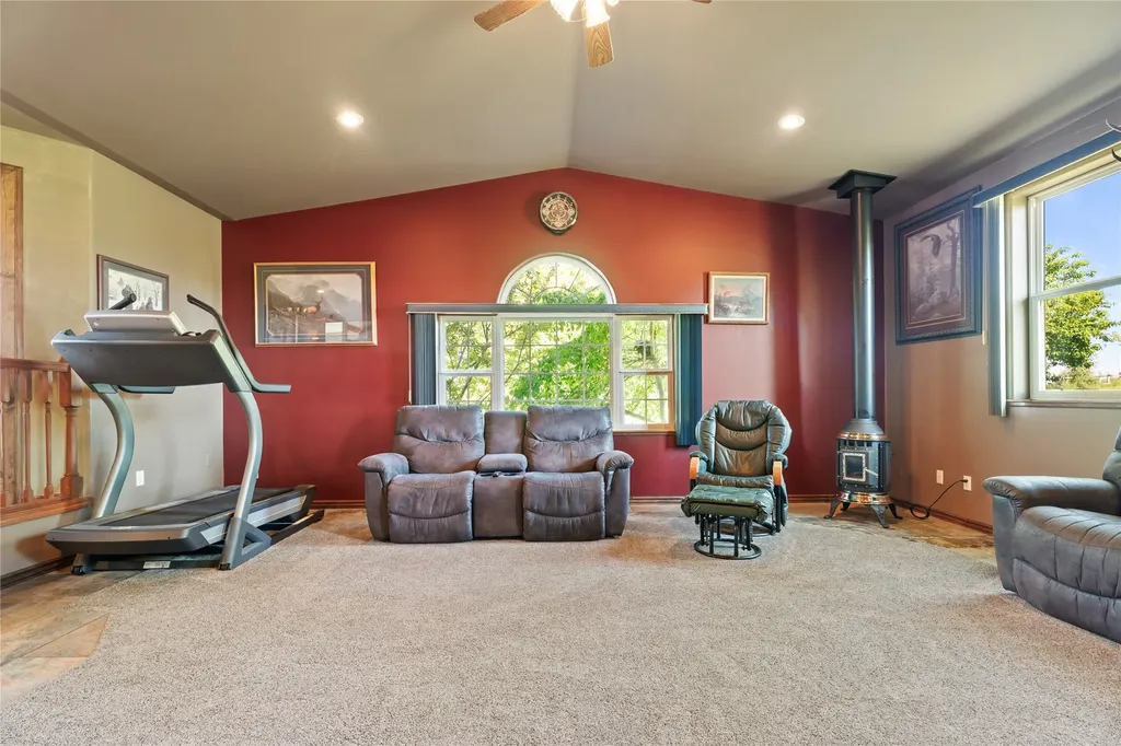 3 Stagecoach Road East Helena MT 59635