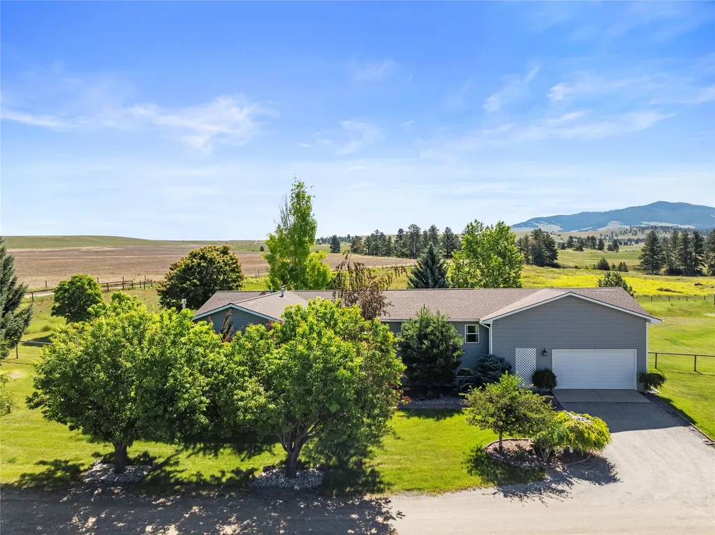 3 Stagecoach Road East Helena MT 59635