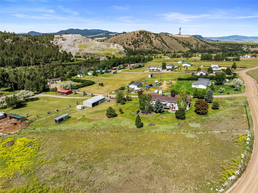 3 Stagecoach Road East Helena MT 59635